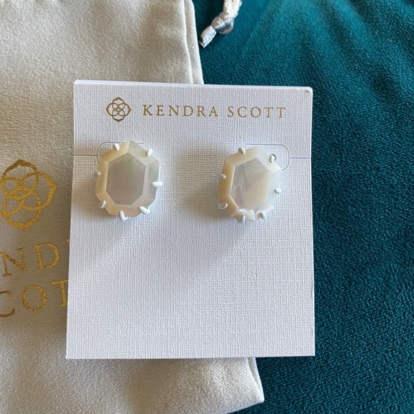 Kendra Scott Jewelry - Kendra Scott Morgan Earrings (EUC)